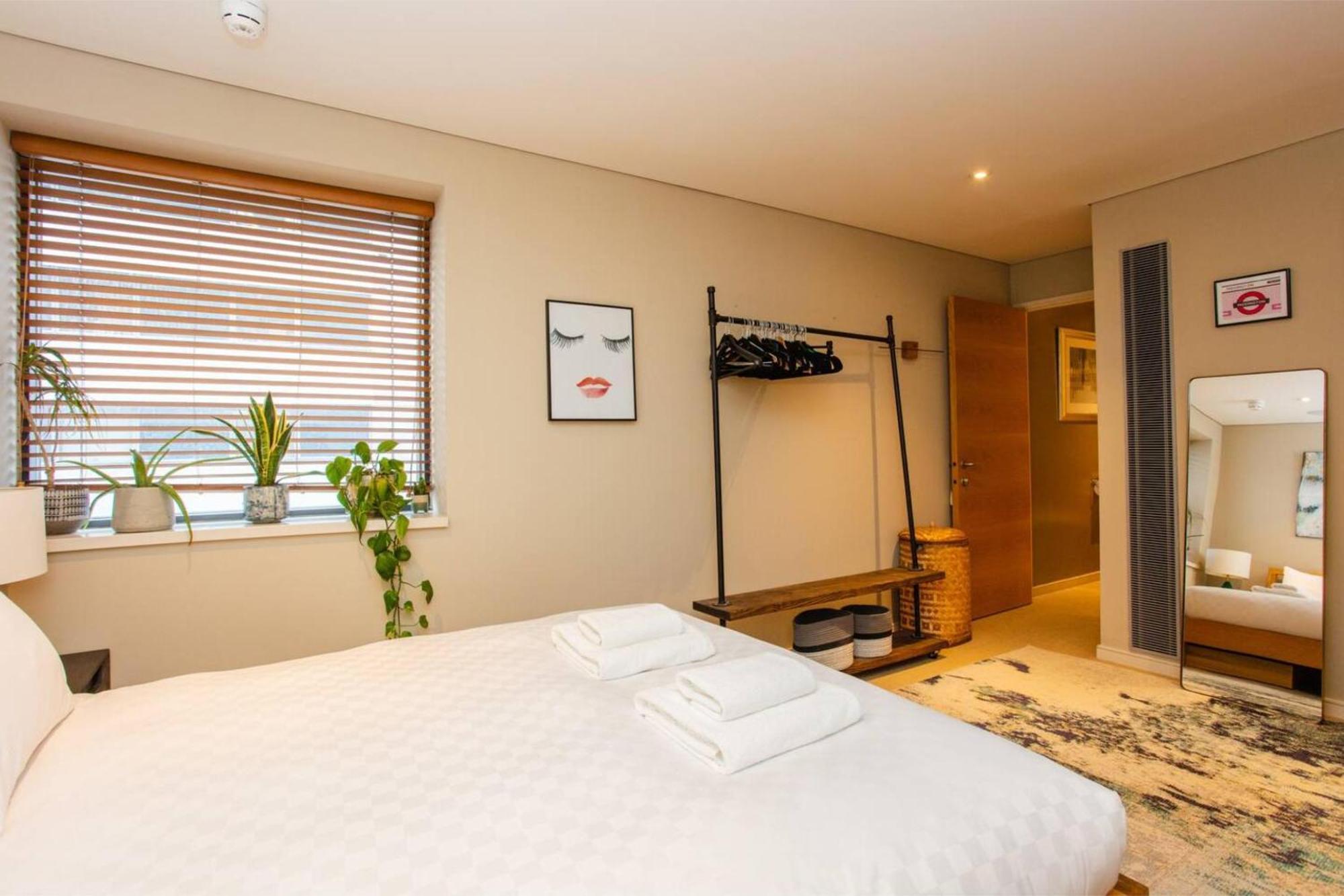 Modern 3 Bedroom Apartment In Paddington Londyn Zewnętrze zdjęcie